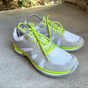 Abeo - Aero Alcor White Lime Green Grey Athletic Shoes Sz 9